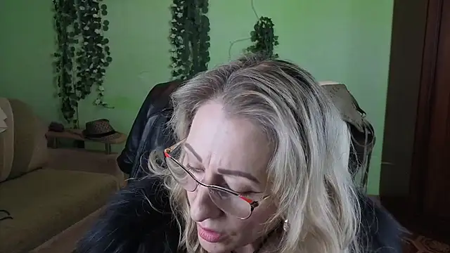 Snapshot of Habibi_Honeyy chatting on 12-05-25, 10:57 Habibi Honeyy online show from 12-05-25, 10:57