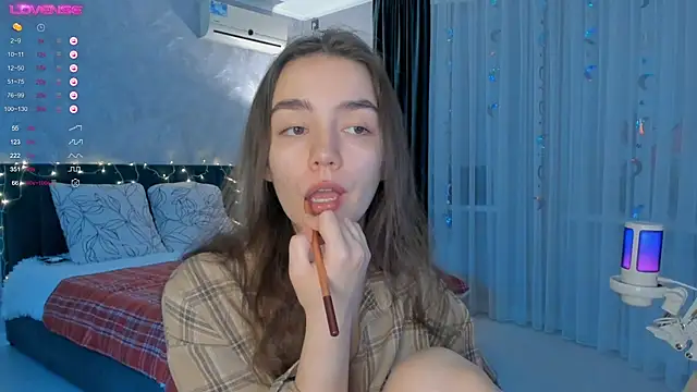 sweete chantal online show from 10-19-25, 05:35