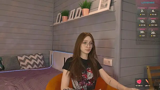 Vikki wyye online show from 09-26-25, 05:33