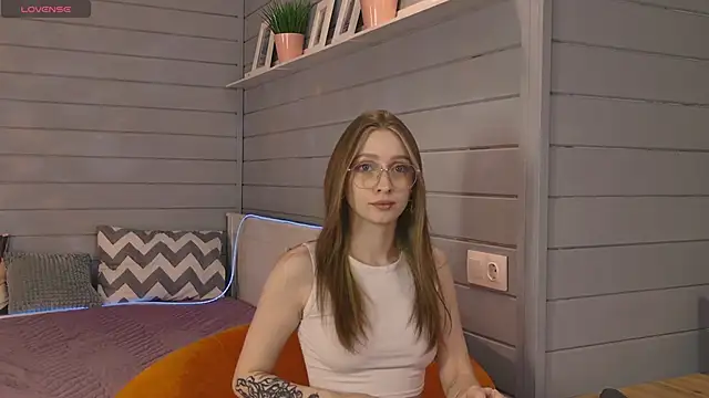 Vikki wyye online show from 10-04-25, 03:26