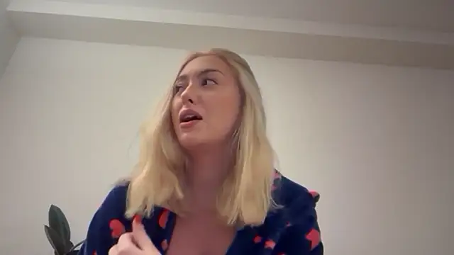 Kitty Swetty online show from 11-10-25, 10:20