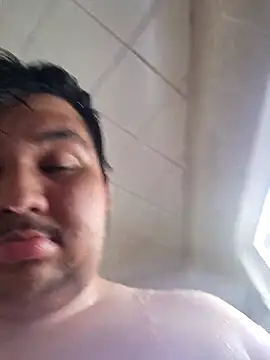 Snapshot of Batcum129 chatting on 10-16-25, 10:44 Batcum129 online show from 10-16-25, 10:44