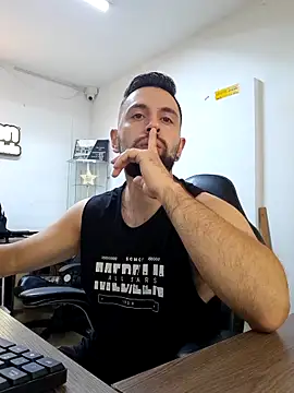 Snapshot of Nacho_Masters chatting on 10-12-25, 05:23 Nacho Masters online show from 10-12-25, 05:23