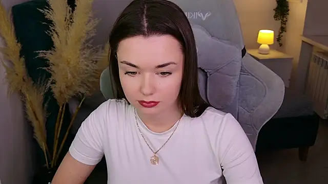 Snapshot of AvaFlower chatting on 09-30-25, 12:54 AvaFlower online show from 09-30-25, 12:54