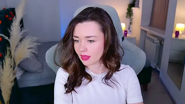 Snapshot of AvaFlower chatting on 10-18-25, 02:18 AvaFlower online show from 10-18-25, 02:18