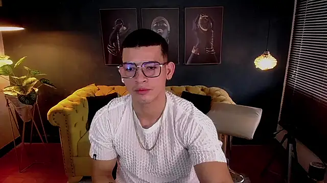 ethan rodgers online show from 10-23-25, 07:34