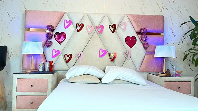 Snapshot of Zoelucas chatting on 09-17-25, 07:26 Zoelucas online show from 09-17-25, 07:26