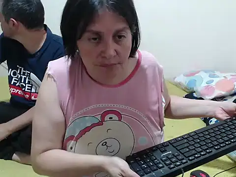 jade noah  online show from 01-10-26, 02:19