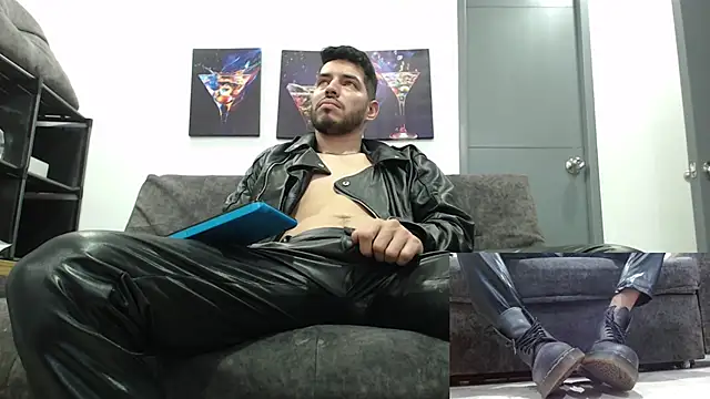 Snapshot of mackdaniels chatting on 11-24-25, 09:14 mackdaniels online show from 11-24-25, 09:14