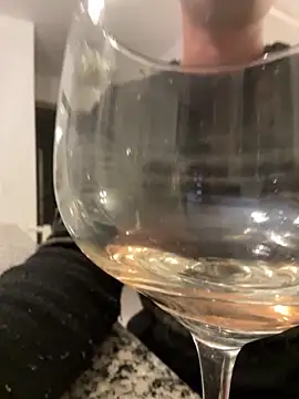 Snapshot of franciscommx chatting on 11-04-25, 03:27 franciscommx online show from 11-04-25, 03:27