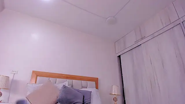 megan rous  online show from 10-19-25, 03:18