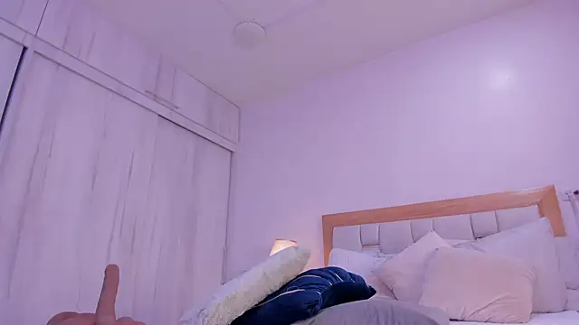 megan rous  online show from 12-16-25, 03:11