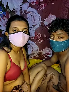 Snapshot of horny_coupl chatting on 09-23-25, 06:22 horny coupl online show from 09-23-25, 06:22