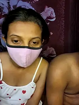 Snapshot of horny_coupl chatting on 10-29-25, 05:36 horny coupl online show from 10-29-25, 05:36