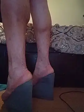 Crossedsissy online show from 05-21-26, 09:33