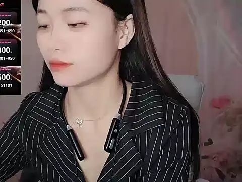 Lele-Baby online show from 11-27-25, 02:02