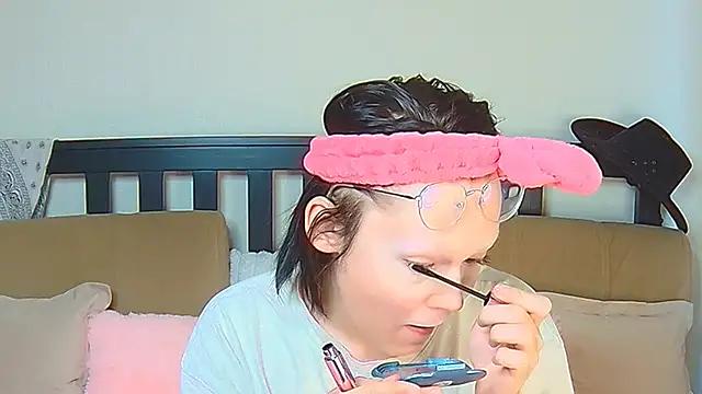 Derek Carter online show from 04-27-26, 01:42