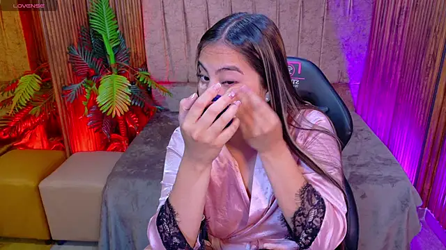 juanita tay online show from 06-12-26, 03:05