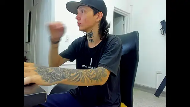 StraightBoy Nick online show from 04-22-26, 07:59