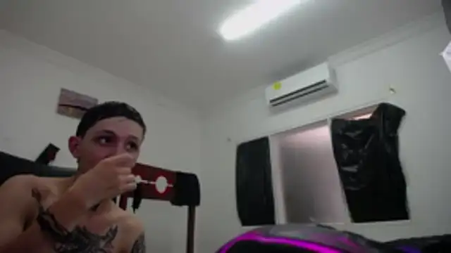 StraightBoy Nick online show from 04-25-26, 07:33