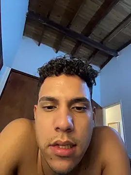 Snapshot of evan_lux chatting on 12-15-25, 03:55 evan lux online show from 12-15-25, 03:55