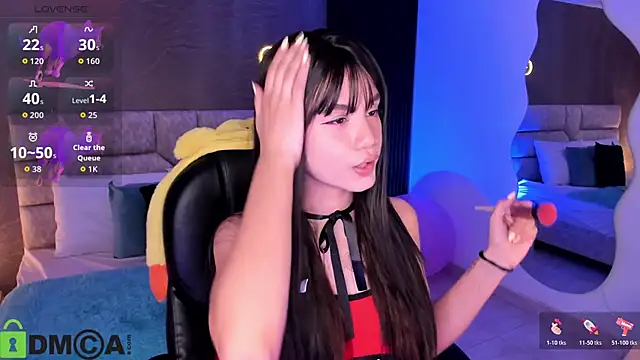 Arinextdoor online show from 10-21-25, 04:02