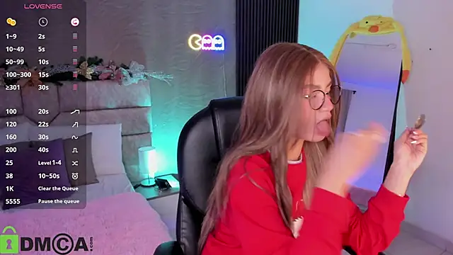 Arinextdoor online show from 12-22-25, 05:48