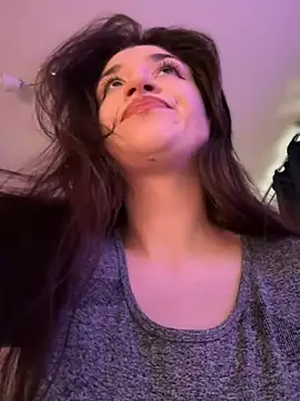 Snapshot of ScarletBloom_ chatting on 10-12-25, 01:54 ScarletBloom  online show from 10-12-25, 01:54