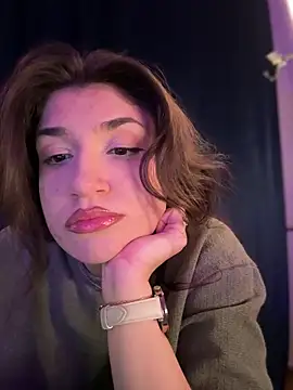 ScarletBloom  online show from 12-21-25, 04:03