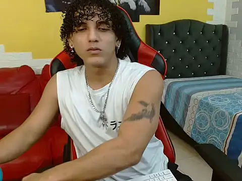 Xfire boy69 online show from 10-04-25, 03:54