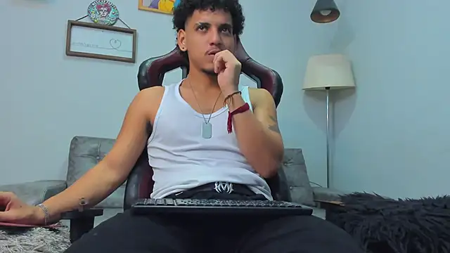 Xfire boy69 online show from 01-08-26, 03:14