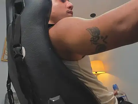 Xfire boy69 online show from 02-06-26, 12:59