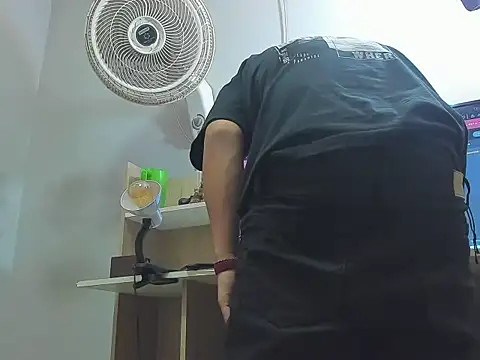 Xfire boy69 online show from 02-24-26, 09:57