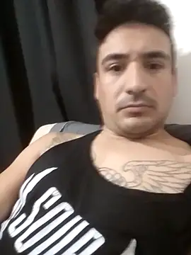 Snapshot of bigandstrong2217 chatting on 09-09-25, 04:12 bigandstrong2217 online show from 09-09-25, 04:12