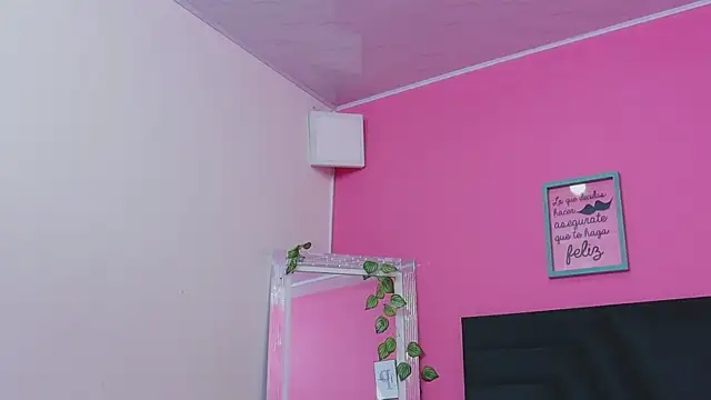 EbonyCoWorker online show from 05-05-26, 06:32