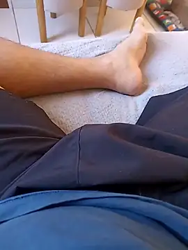 Snapshot of HighbrowThicket chatting on 09-26-25, 12:53 HighbrowThicket online show from 09-26-25, 12:53