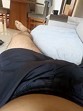 Snapshot of HighbrowThicket chatting on 01-09-26, 01:14 HighbrowThicket online show from 01-09-26, 01:14