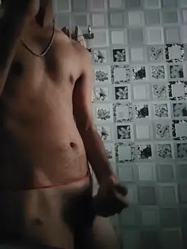 Snapshot of roman69_80 chatting on 12-14-25, 05:02 roman69 80 online show from 12-14-25, 05:02