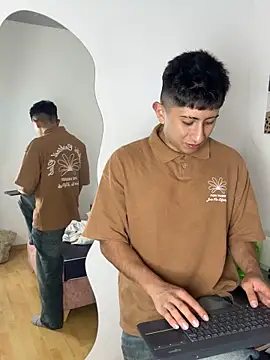 Snapshot of Andy_Justgame chatting on 09-30-25, 03:11 Andy Justgame online show from 09-30-25, 03:11