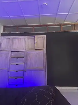 EmilyNoir1 online show from 04-29-26, 09:43