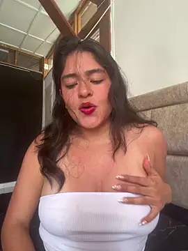 EmilyNoir1 online show from 06-12-26, 08:08