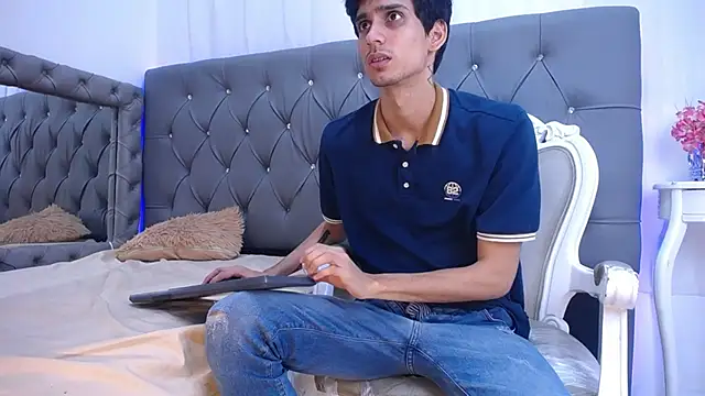 Sebalexis7 online show from 10-17-25, 03:10