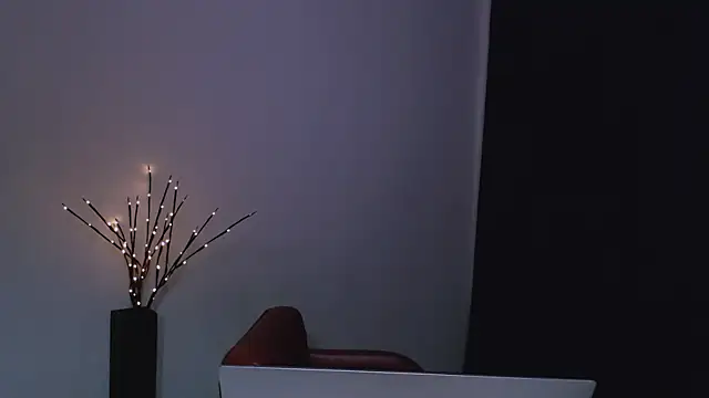 Snapshot of Lia_noo_regrets chatting on 12-22-25, 05:32 Lia noo regrets online show from 12-22-25, 05:32