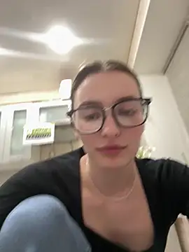 ZariaFlame online show from 04-23-26, 10:45