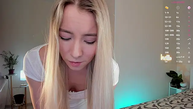 Snapshot of DanaCandy chatting on 11-27-25, 10:34 DanaCandy online show from 11-27-25, 10:34