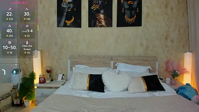 Snapshot of ParissHiltonX chatting on 10-28-25, 05:00 ParissHiltonX online show from 10-28-25, 05:00