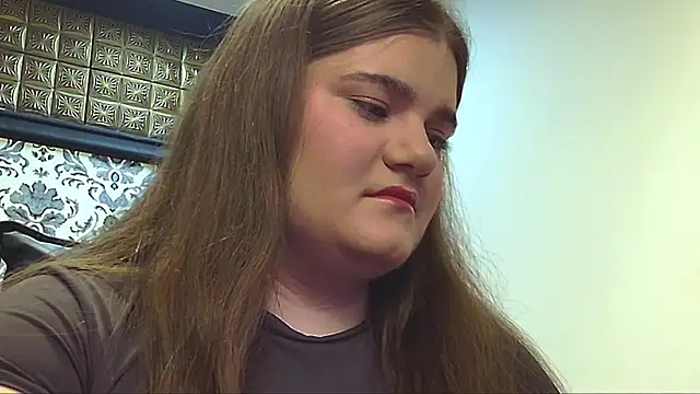 Snapshot of LissaBigTitts chatting on 11-18-25, 03:38 LissaBigTitts online show from 11-18-25, 03:38