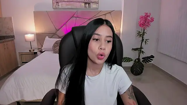 miranda crawfor online show from 09-30-25, 12:43