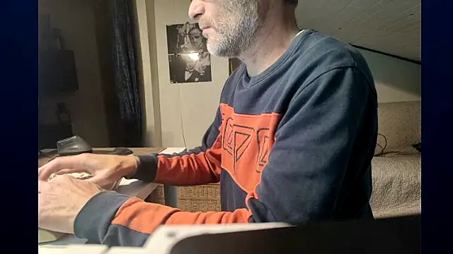 Snapshot of french_male_whore@xh chatting on 12-16-25, 07:57 french male whorexh online show from 12-16-25, 07:57