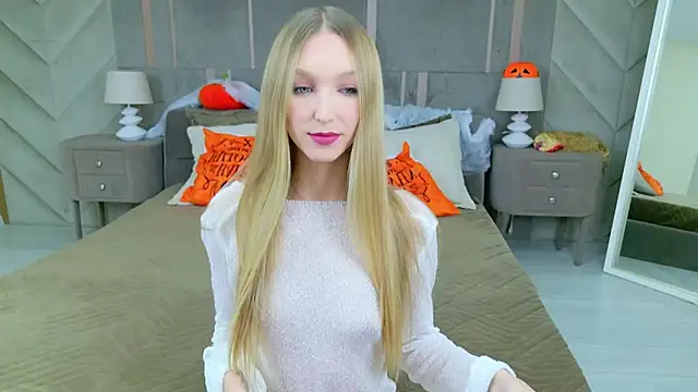 KellyBradford online show from 10-28-25, 06:06